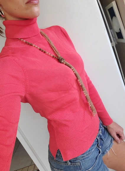 LN, City Silk stretch side slit turtle neck. - Picture 2 of 8